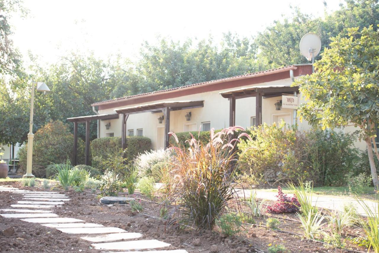 Kibbutz Tiratzvi - Country Lodging Tirat Zevi Dış mekan fotoğraf