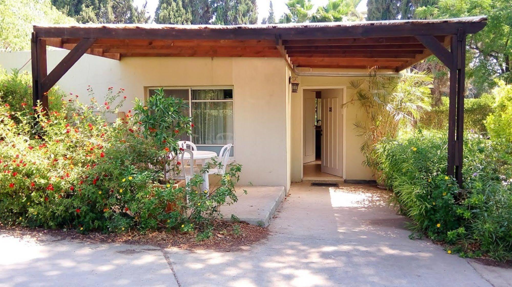 Kibbutz Tiratzvi - Country Lodging Tirat Zevi Dış mekan fotoğraf